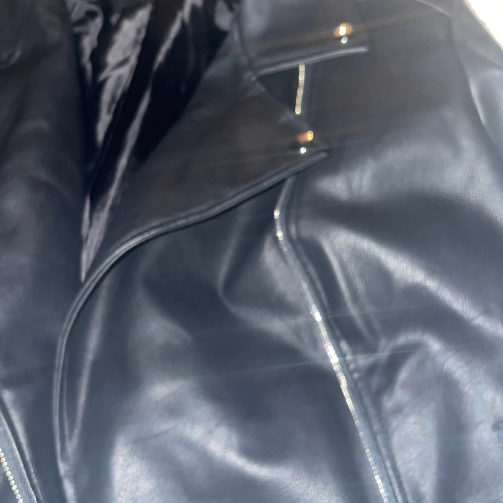 Black jacket - Picture 5 of 12
